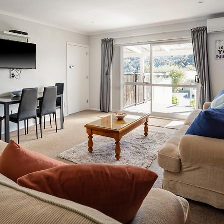 Fabulous Apartment With Private Spa Pool & Gym Picton Dış mekan fotoğraf